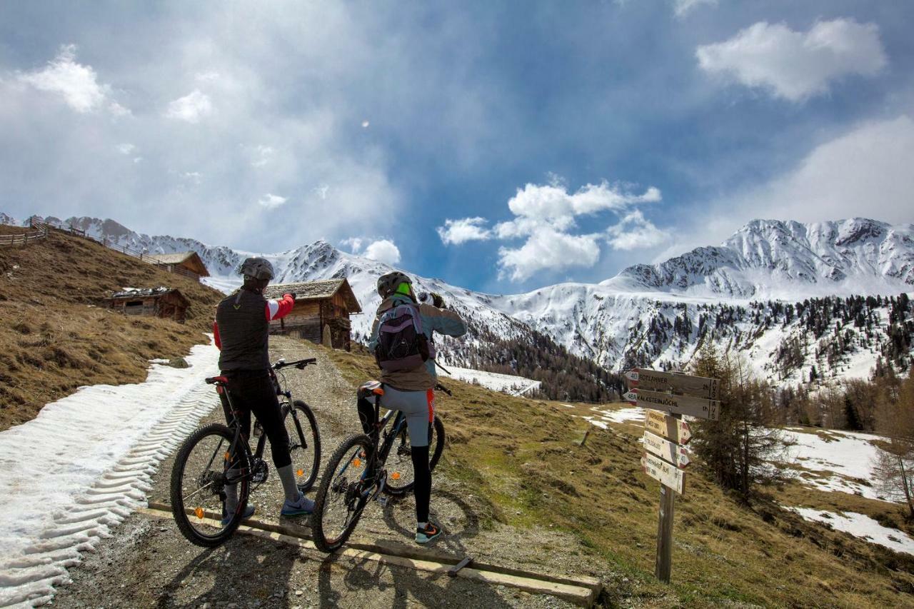 Binterhof Villa Planca di Sopra ภายนอก รูปภาพ